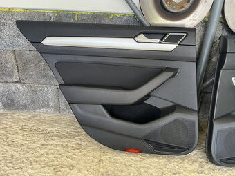 VW Passat B8 tapec tapecirung pravý a levý zadní