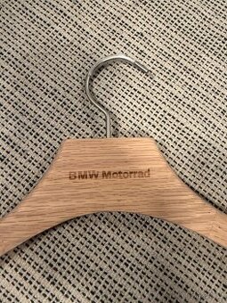 BMW Mottorad šatní ramínko
