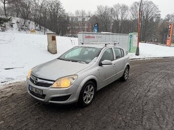 Opel Astra 1.7D 2010 nová STK, nové zimní gumy,