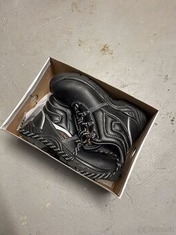 Pracovní boty vel.39