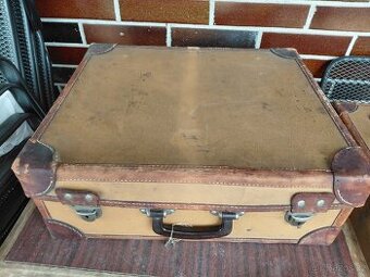 Lékařský kufr retro