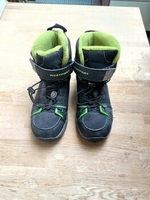 Prodám vodě odolné dětské zimní boty