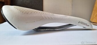 Sedlo dámské Fizi:k Vitesse CP Manganese