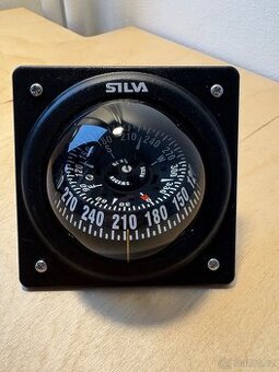 Úplně nový švédský kompas Silva 70P
