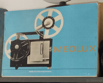 Promítačka Meopta Meolux