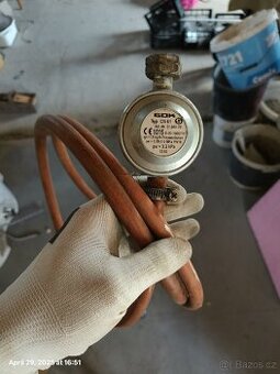 Redukční ventil s hadicí, plyn