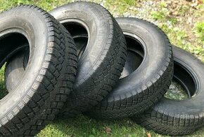 4x ZIMNÍ pneu protektory VRANIK Cargo 225/70R15 C, použité