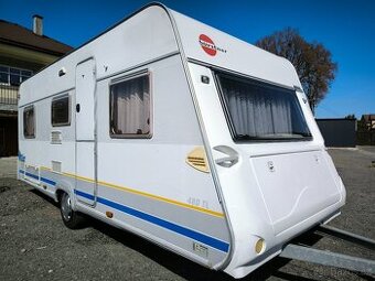REZERVACE Karavan Burstner Fun 495 - podélné postele