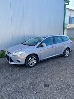 Ford Focus kombi 1,6 benzín r.v.2013