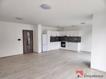 Dům 5+kk/terasy, garáž, zahrada, 520m2