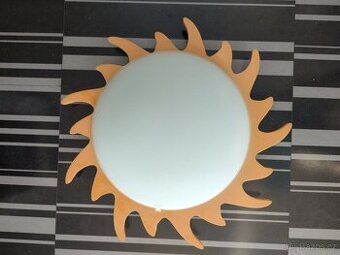 Svítidlo ve tvaru slunce