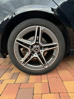 Mercedes-Benz CLA 200 AMG Paket