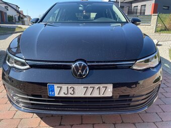 Volkswagen Golf 8 1,5TSI 150PS 2023 nehav.1.majitel težné