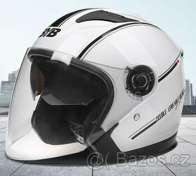 Helmy na motorku otevřená, různé barvy