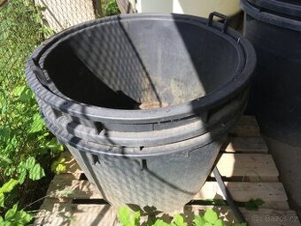 Velké květináče,350l a 500l nádoby plast