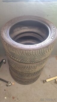Zimní pneu 245/40 R18 97V Michelin - 1