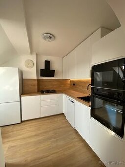 Byt 3+1 podkrovní, Hradec Králové, ul. Průmyslová