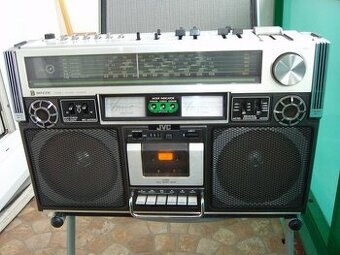 Dobrý den prodám vše krásně funguje Radio Magnetofon JVC-RC-