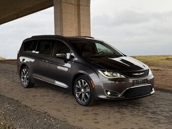 Chrysler Pacifica 3.6 V6 Limited DPH / SLEVA