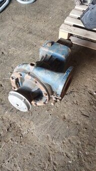 Čerpadlo na vodu za traktor