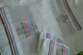 PRODÁNOručníky RETRO VEBA  80,-Kč ZA KUS