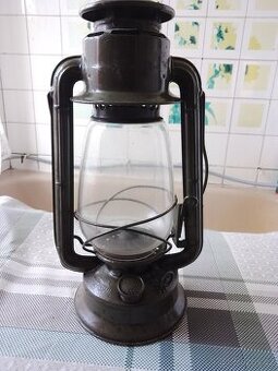 Petrolejová lampa MEVA 865
