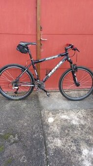 Kola 26, vidlice Rock shox, řazení 3x9