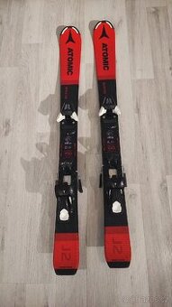 Dětské lyže Atomic Redster J2 100cm se stavitelným vázání.