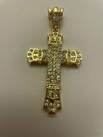 Pozlaceny křížek s kameny zirkon