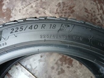 1ks zimní pneu 225/40/18 Michelin Pilot Alpin 5