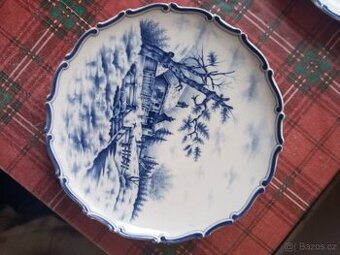 Závěsný dekorativní talíř z roku 1925 top stav