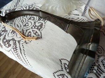 LAMPA Z POZŮSTALOSTI