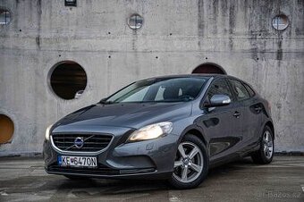 Volvo V40 T2 1.6L Momentum
