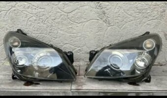 Přední a zadní světla Opel
