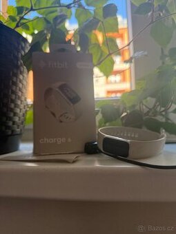 Fitbit Charge 6  – kompletní balení