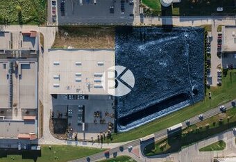 PRODEJ – Průmyslový pozemek se stavebním povolením na halu