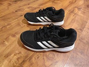 Sportovní sálové boty vel.36 2/3- Adidas speedcourt K IE4295