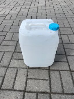 Kanistry plastový