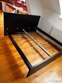 MALM IKEA POSTEL