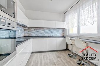 Pronájem zařízeného bytu 3+1 s lodžií, J. Matuška, Ostrava -