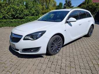 Opel Insignia Combi 2,0CDTI 125kW AUTOMAT XENONY