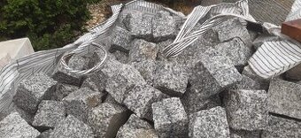 žulová kostka 8-11 kus 8,50kč