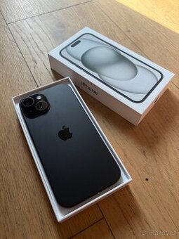 Apple iPhone 15 256GB černý