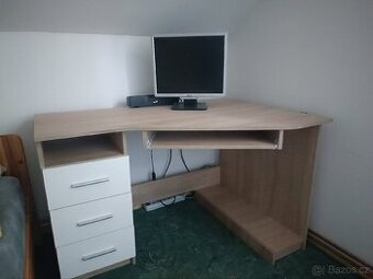 PC stůl
