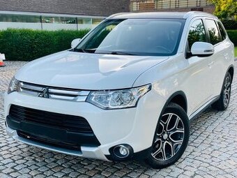 Mitsubishi Outlander 2.2D 4x4 AUT KAM VÝHŘEV TAŽNÉ SERVISKA