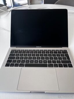 Macbook pro 2017 16gb ram