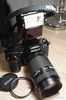 Nikon F-601, Nikkor AF 70-210 mm, speedlight SB22