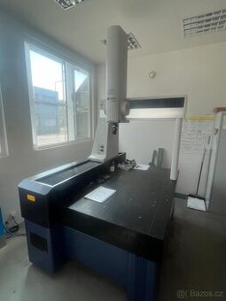 Měřící stroj Mitutoyo Crysta Plus 710