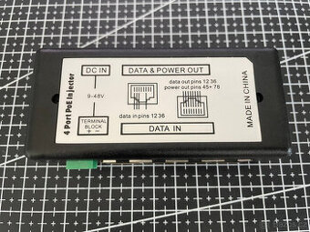 PoE injektor 4 portový
