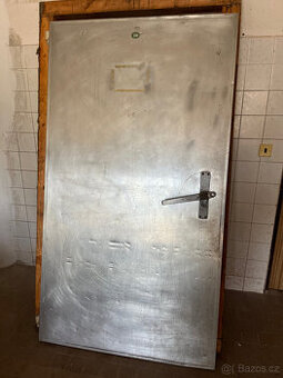 Prodám 3 ks hliníkových dveří do chladícího boxu